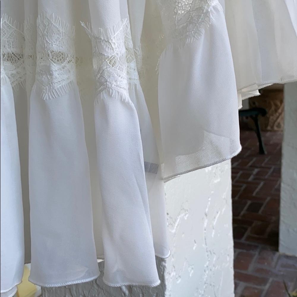 Boho top-sheer with lace.  Best worn on shoulders. - Picture 8 of 10